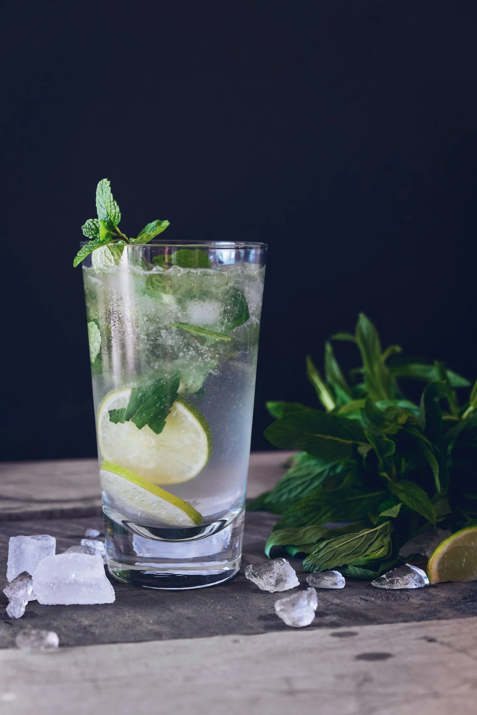 FOODS & BEVERAGES